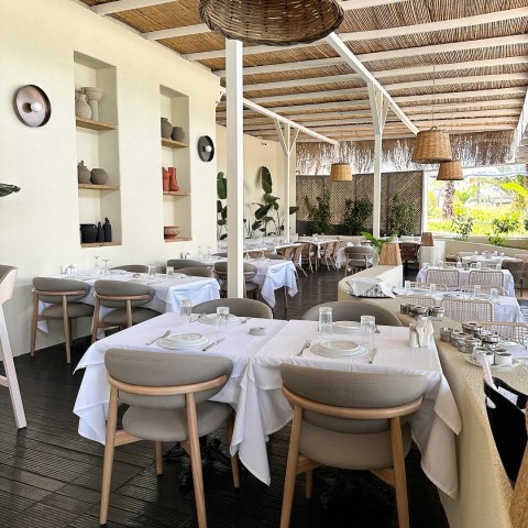 modern cafe restaurant projeleri 31